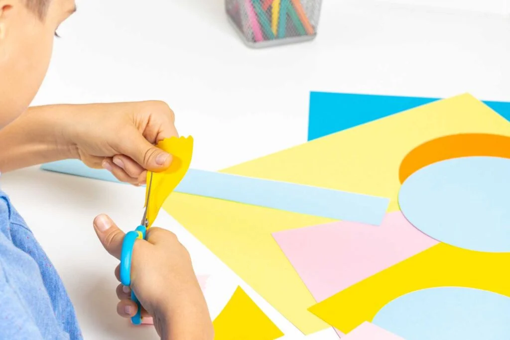 8-Paper-Crafts-for-Kids-1024x683.jpg